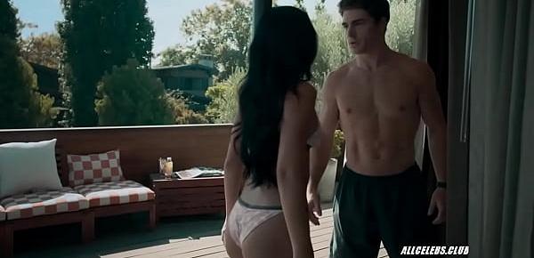  Julia Kelly in The Deleted in s01e01 2016
